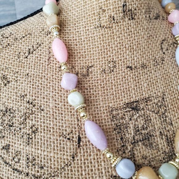 Pastel Easter Beaded Themed Necklace  Beautiful Summer Colors - Picture 5 of 8